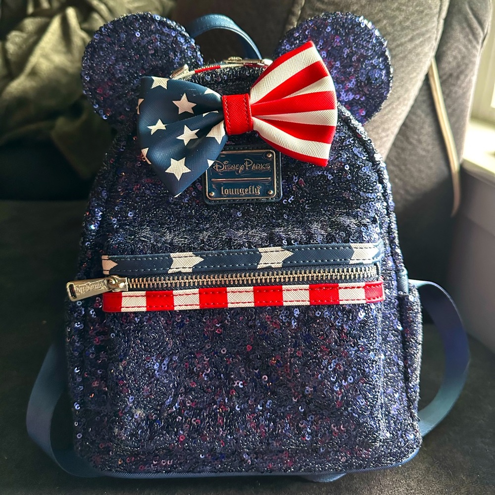 America Minnie loungefly